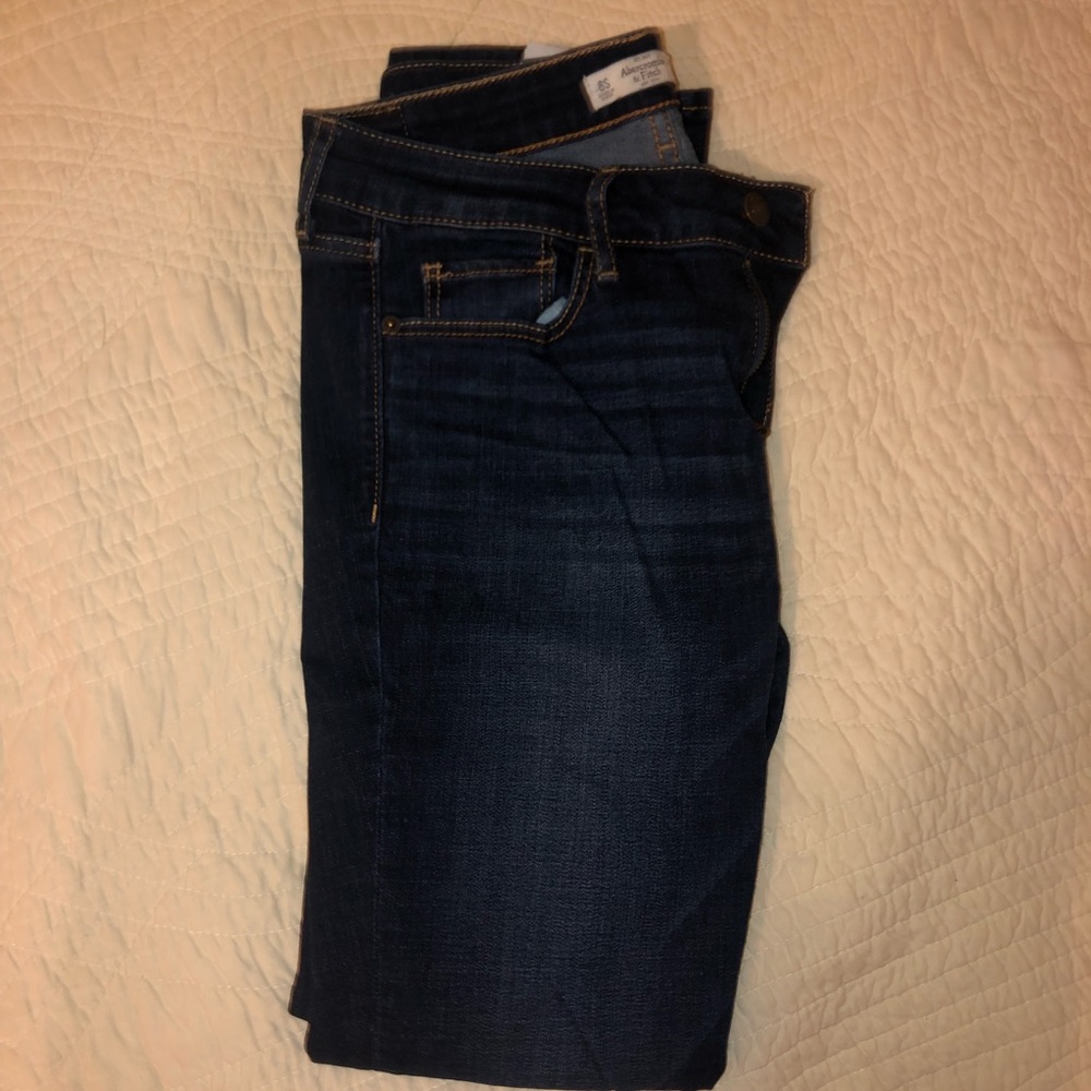 Abercrombie & Fitch Dark Jeans size 6s